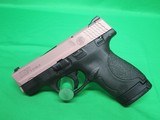 SMITH & WESSON M&P9 SHIELD 9MM LUGER (9X19 PARA) - 1 of 3
