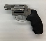 SMITH & WESSON 60 .38 SPL - 1 of 3