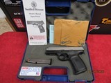 SMITH & WESSON SW40VE .40 S&W - 1 of 3