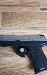 SMITH & WESSON SD40VE 40 CALIBER - 1 of 3