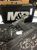 SMITH & WESSON M&P 9 sheild 2.0 9MM LUGER (9X19 PARA) - 1 of 3