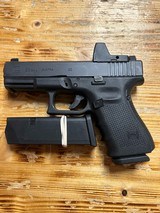 GLOCK 23 G23 GEN 4 .40 S&W - 1 of 3