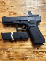 GLOCK 22 G22 GEN 4 POLICE TRADE IN .40 S&W - 1 of 3