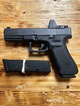 GLOCK 22 G22 GEN 4 POLICE TRADE IN .40 S&W - 1 of 3