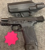 SMITH & WESSON m&p 9 shied ez 9MM LUGER (9X19 PARA) - 1 of 3