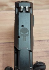 HECKLER & KOCH H&k USP Compact .40 S&W .40 S&W - 2 of 3
