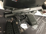 HECKLER & KOCH H&K USP 9MM LUGER (9X19 PARA) - 2 of 3