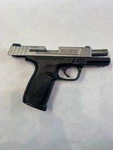 SMITH & WESSON SD40 VE .40 S&W - 3 of 3