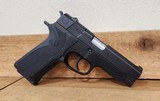 SMITH & WESSON 411 .40 S&W - 1 of 3