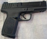 SMITH & WESSON SD40 .40 S&W - 2 of 3