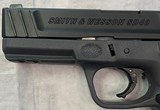 SMITH & WESSON SD40 .40 S&W - 3 of 3