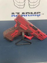 GLOCK 19
Gen 3 9MM LUGER (9X19 PARA) - 1 of 3