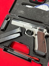 CZ 75 TACTICAL SPORT .40 S&W - 1 of 3