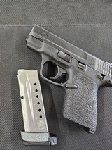 SMITH & WESSON 9 Shield 9MM LUGER (9X19 PARA) - 1 of 3