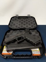 GLOCK 17 9MM LUGER (9X19 PARA) - 1 of 3