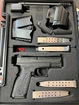 SPRINGFIELD ARMORY XDM-40 .40 S&W - 1 of 1