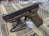 GLOCK GLOCK 19 GEN 3 9MM LUGER (9X19 PARA) - 1 of 3