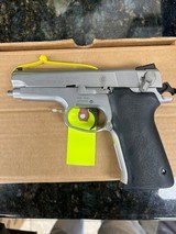 SMITH & WESSON 5906 9MM LUGER (9X19 PARA) - 1 of 3