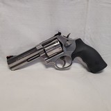 SMITH & WESSON 686-6 .357 MAG - 1 of 3