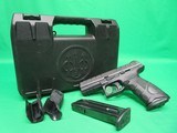 BERETTA APX 9MM LUGER (9X19 PARA) - 1 of 3