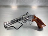 SMITH & WESSON Model 686, No Dash, Pre Lock, 6" Barrel, Factory Grips, Stainless Steel .357 MAG - 2 of 3