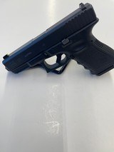 GLOCK 23 .40 S&W - 1 of 3