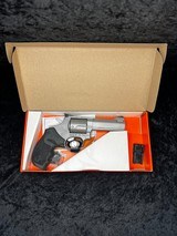 TAURUS 44 TRACKER .44 MAGNUM - 1 of 3