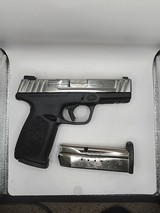 SMITH & WESSON S&W SD9 VE 9MM LUGER (9X19 PARA) - 1 of 3