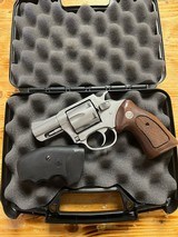 CHARTER ARMS POLICE UNDERCOVER .38 SPL - 1 of 3