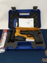 SMITH & WESSON M&P 40 .40 S&W - 1 of 3