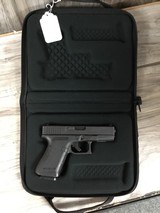 GLOCK 23 .40 S&W - 1 of 3