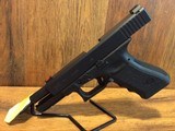 GLOCK 22 .40 S&W - 2 of 3