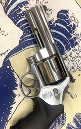 SMITH & WESSON MODEL 610 10MM - 2 of 2