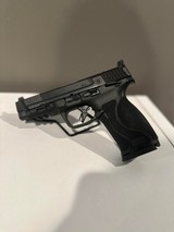 SMITH & WESSON m&p 10 m2.0 10MM - 2 of 2