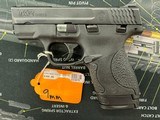 SMITH & WESSON M&P 9 SHIELD 9MM LUGER (9X19 PARA) - 1 of 3