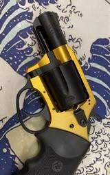 CHARTER ARMS goldfinger .38 SPL - 3 of 3