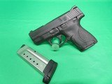 SMITH & WESSON M&P40 SHIELD .40 S&W - 1 of 3