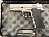 SMITH & WESSON MODEL 4586 .45 ACP - 2 of 3