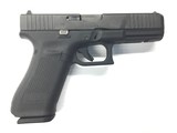 GLOCK 17Gen 5 9MM LUGER (9X19 PARA) - 2 of 3