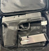 SPRINGFIELD ARMORY HELLCAT PRO 9MM LUGER (9X19 PARA) - 1 of 1
