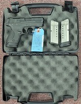 SMITH & WESSON M&P9 Shield 9mm No Safety 9MM LUGER (9X19 PARA) - 1 of 2