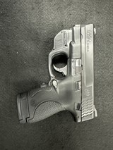 SMITH & WESSON M&P 9 SHIELD 9MM LUGER (9X19 PARA) - 1 of 3