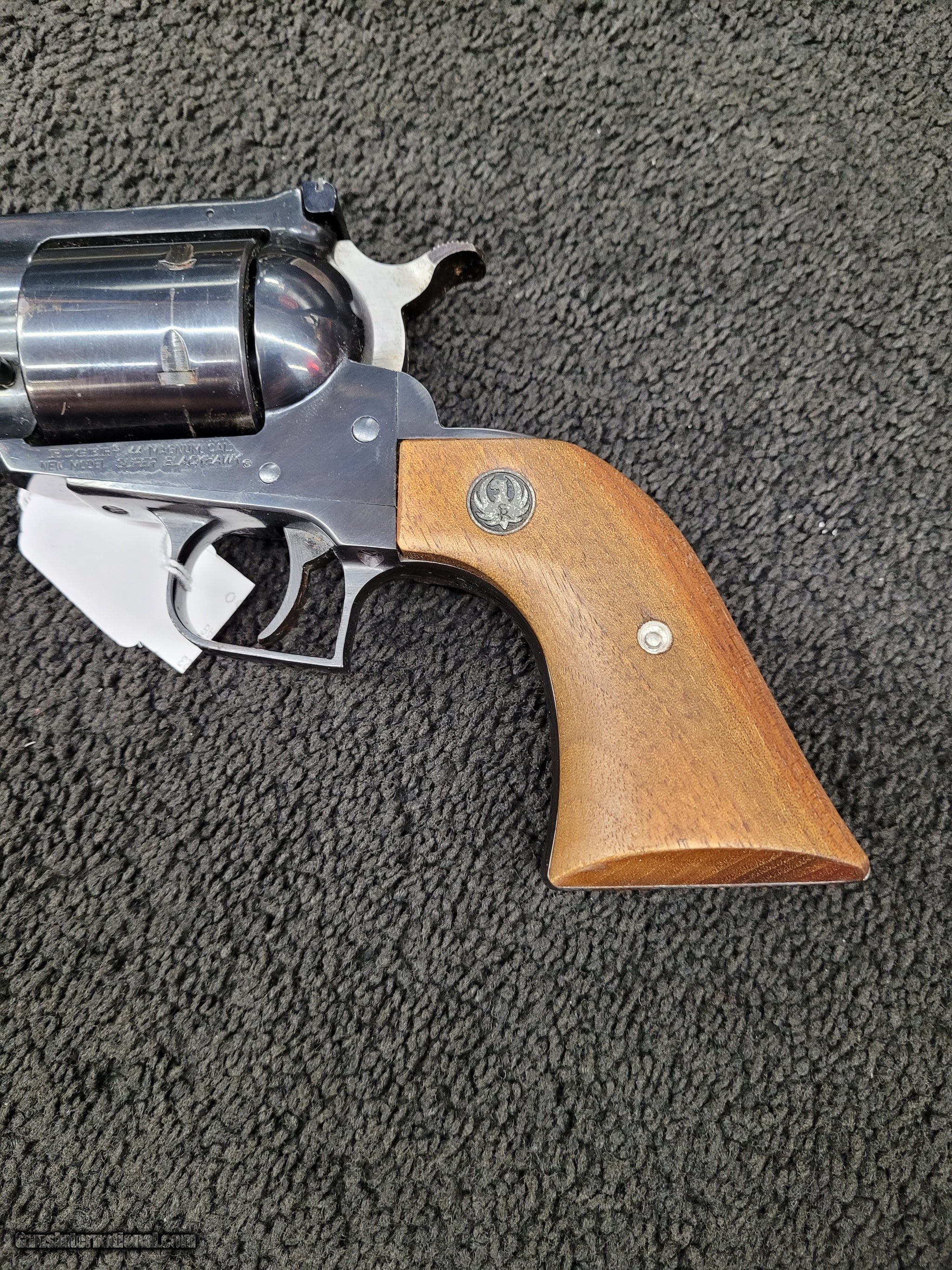 RUGER NEW MODEL SUPER BLACK HAWK .44 MAGNUM