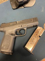 SMITH & WESSON SD40 .40 S&W - 2 of 3