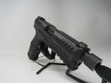 HECKLER & KOCH VP40 Tactical .40 S&W - 3 of 3