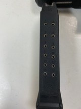 GLOCK 22 GEN4 .40 S&W - 3 of 3