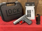 GLOCK G19 19 Mos compact 9MM LUGER (9X19 PARA) - 1 of 3