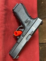 GLOCK 22 G22 full size gen 3 .40 S&W - 2 of 3