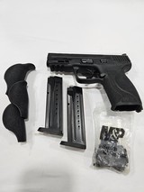 SMITH & WESSON m&p 9 compact 2.0 9MM LUGER (9X19 PARA) - 1 of 3