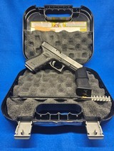 GLOCK G23 GEN3 .40 S&W - 1 of 2